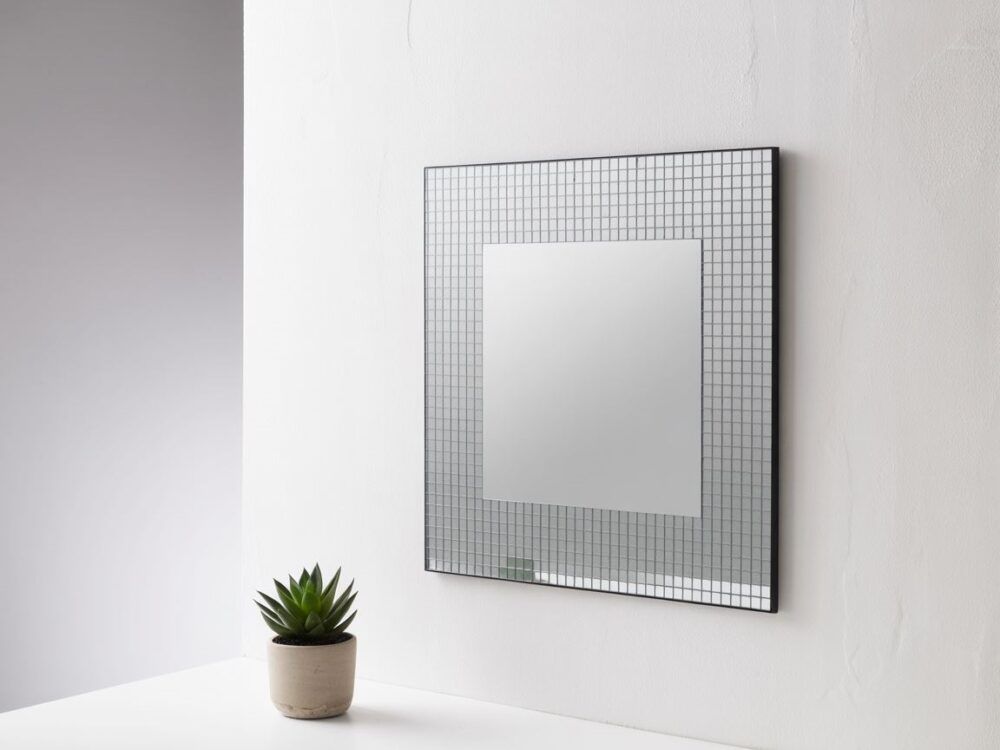 lustro z kwadratowych tafli