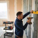 narzędzia do stelaża ściennego